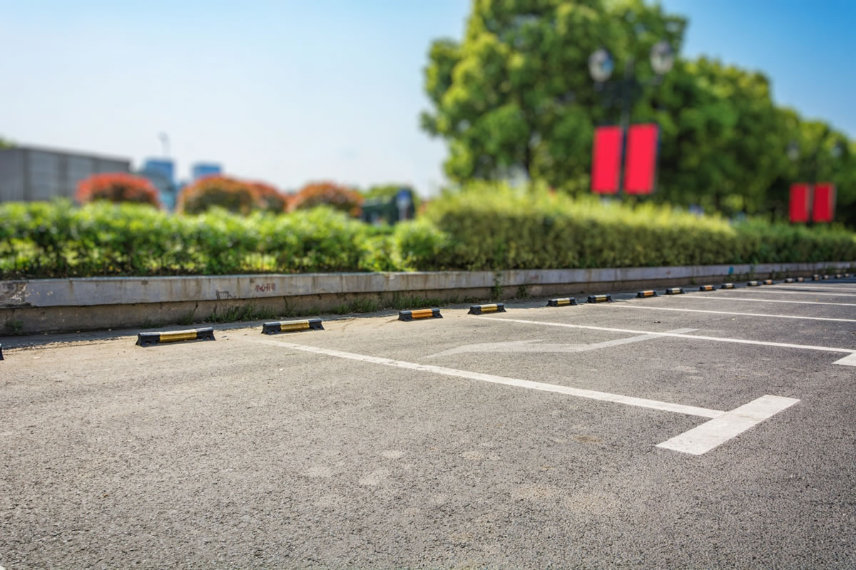 3 Reasons to Keep Your Parking Lot in the Best Condition Possible