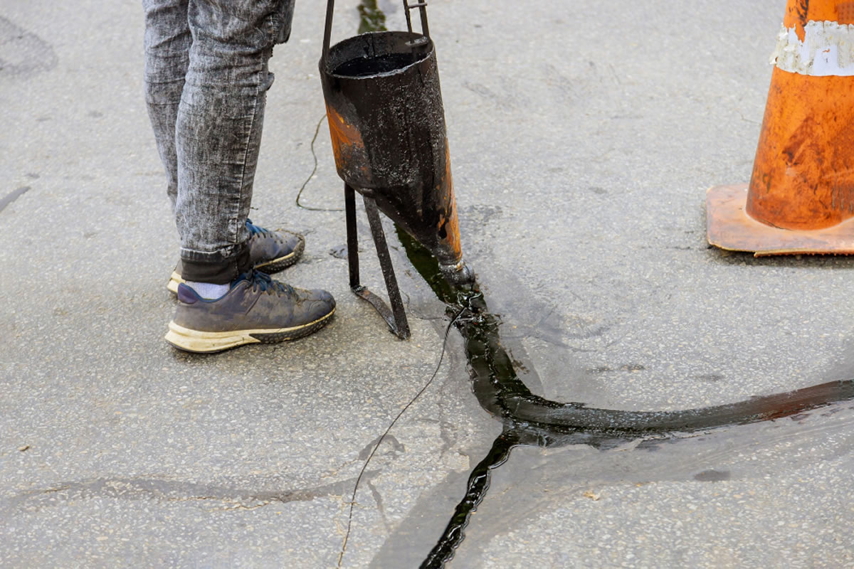 6 Advantages of Sealcoating your Driveway