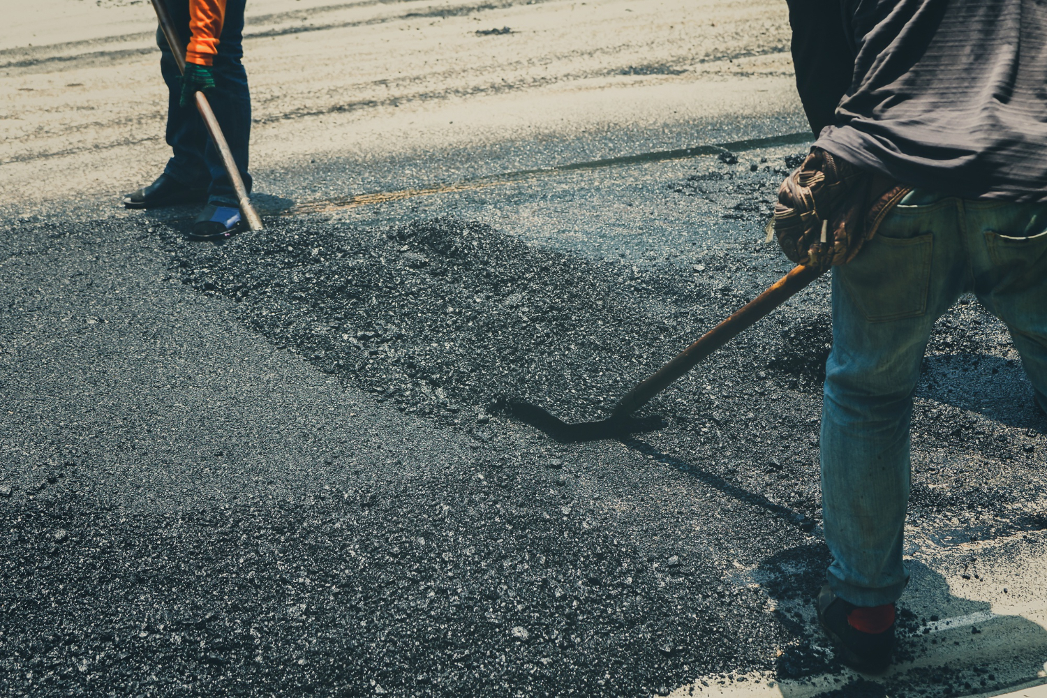 When is the Best Time to Pave or Seal a Driveway?