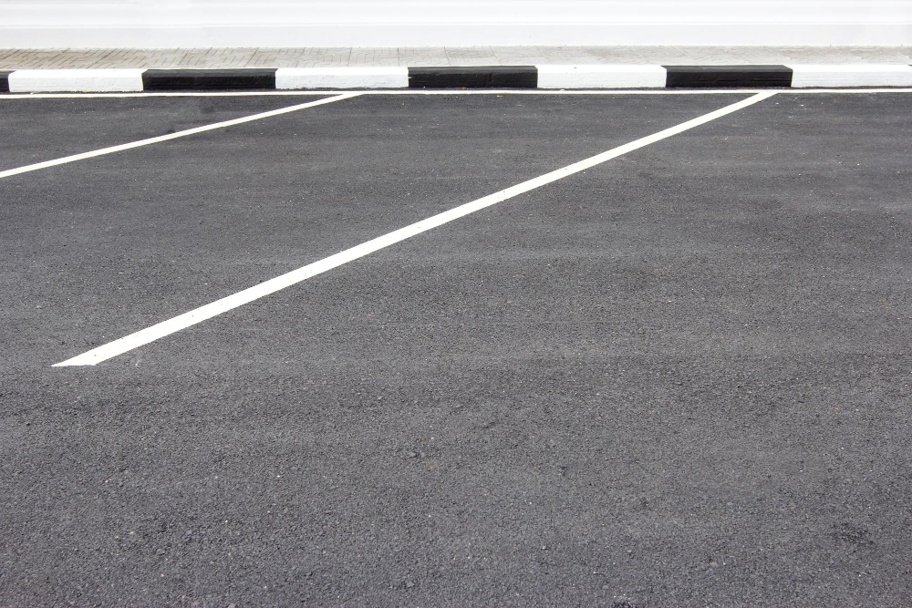 The Parking Lot Dilemma: Resurfacing or Replacing Your Asphalt?