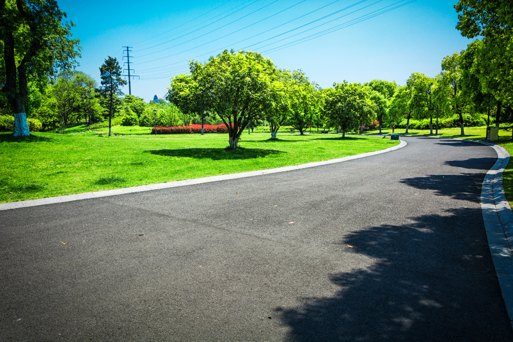 The Ultimate Guide to Asphalt Driveway Resurfacing