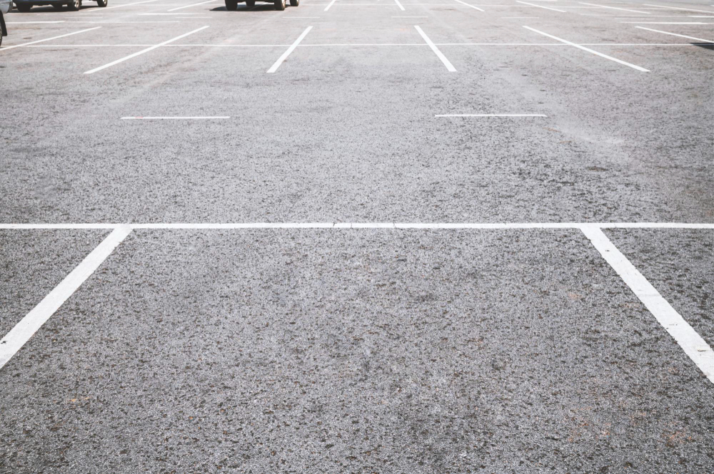 The Ultimate Guide to the Benefits of Maintaining Your Asphalt Parking Lot