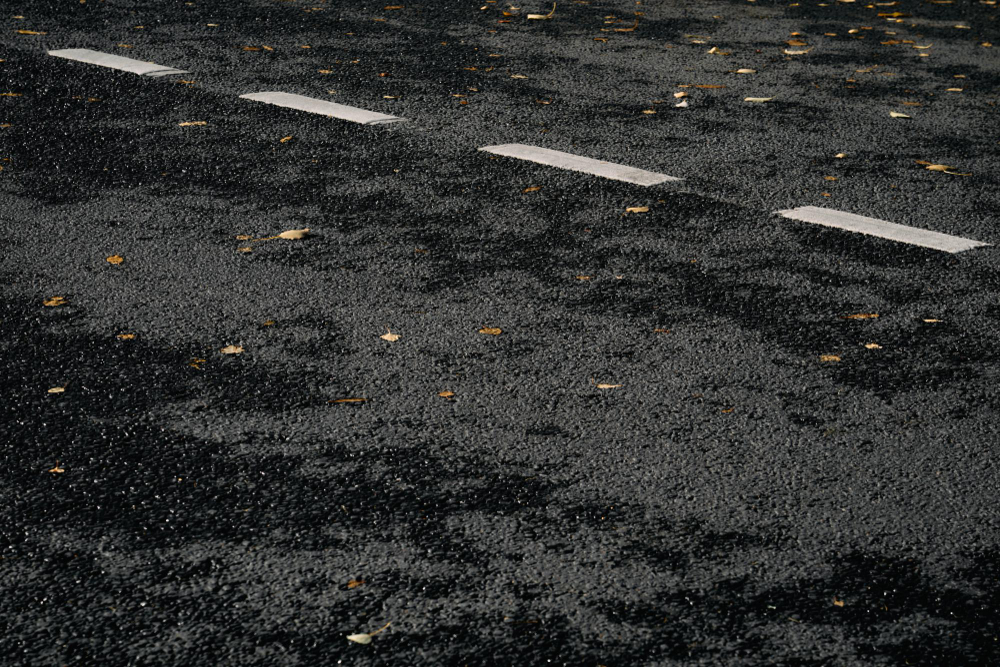 A Complete Guide In Tackling Oil Spots on Your Asphalt