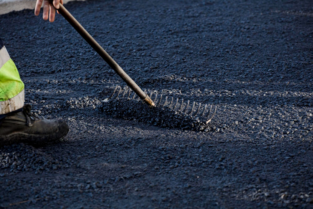 How Often Should You Sealcoat Your Driveway or Parking Lot?