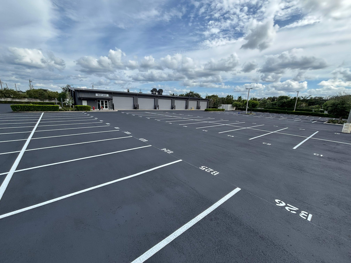 Should You Repair or Replace Your Orlando Parking Lot?