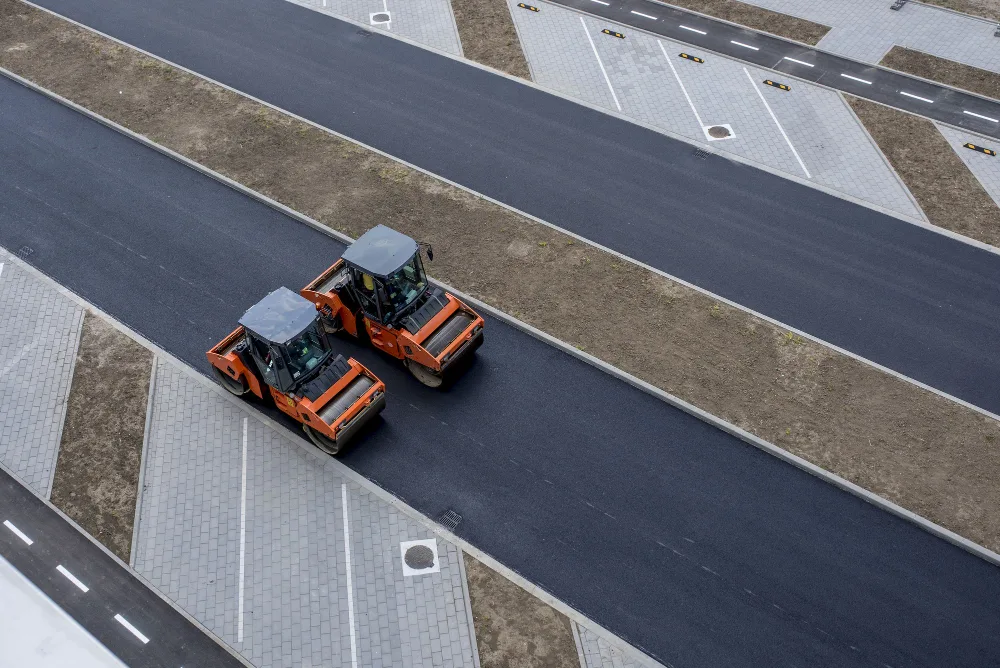 A Property Manager’s Guide to Large-Scale Paving in Orlando, Florida