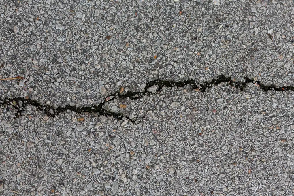 Importance of Crack Filling for Maintaining Your Asphalt Pavement