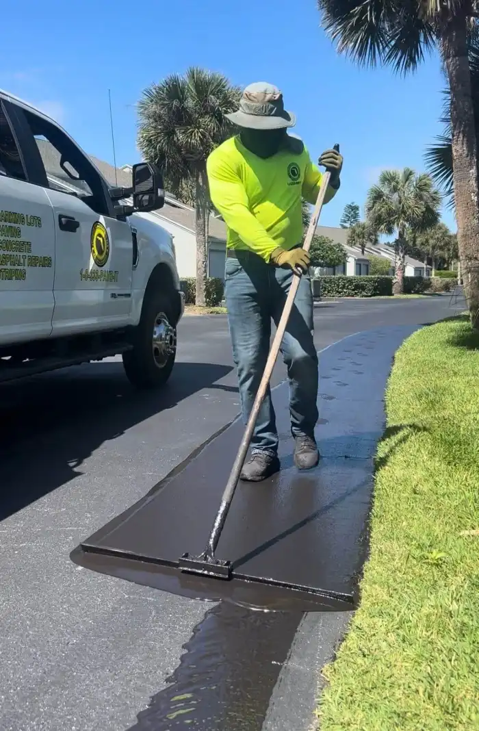 Professional sealcoating services in Kissimmee