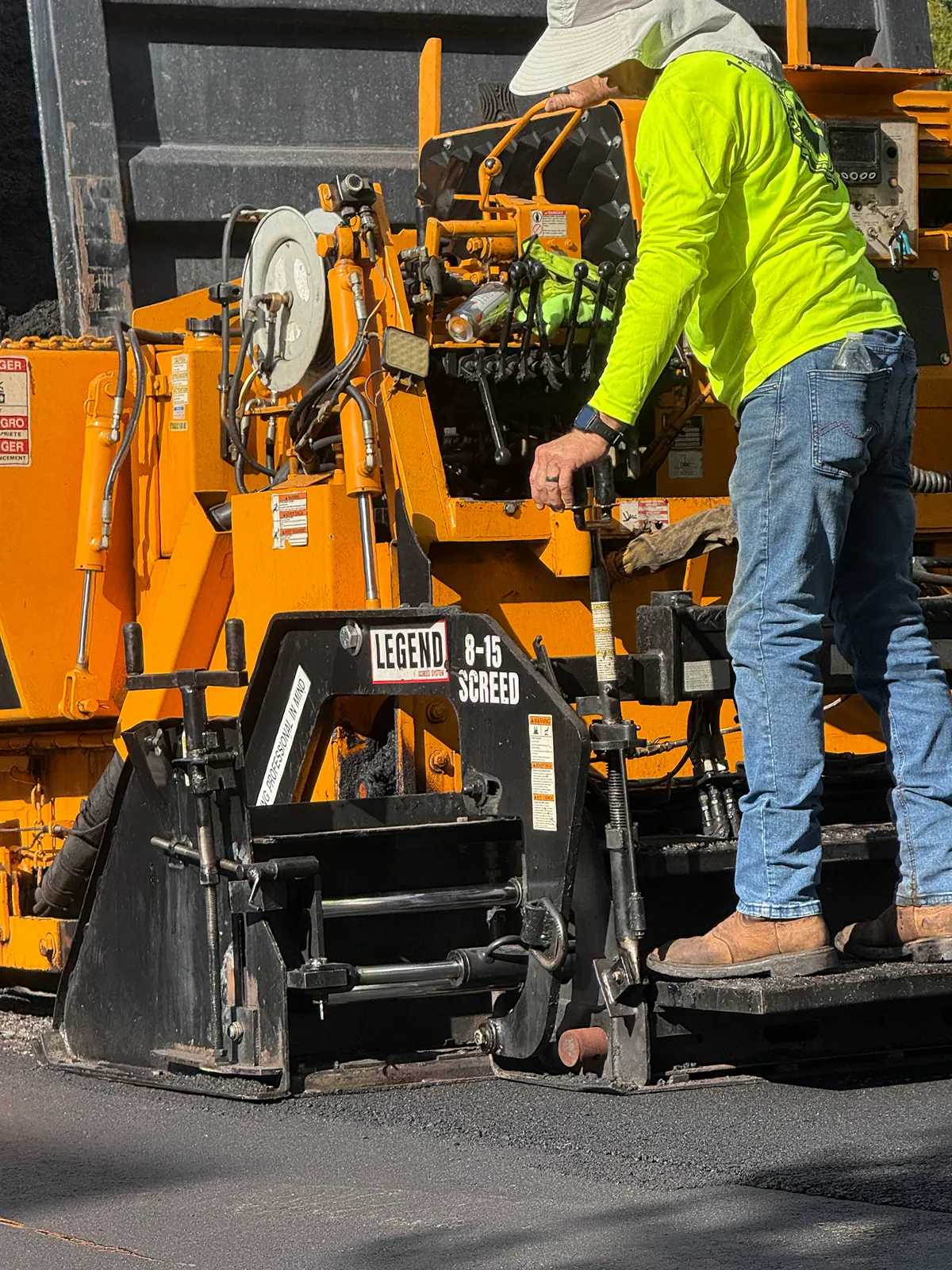 Professional Commercial & Residential Paving