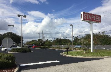 Commercial asphalt line striping