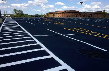 Asphalt Sealcoating